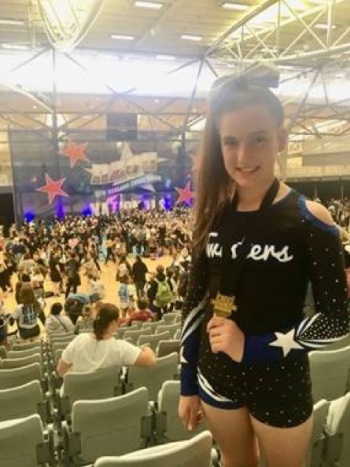 BAY TWISTERS CHEER CLUB NATIONAL CHEERLEADING SUCCESS